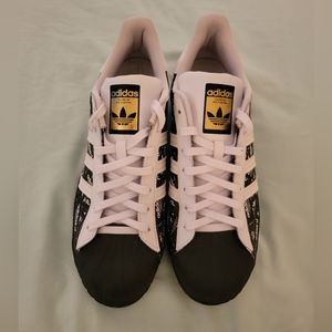 Adidas Superstar Sneakers Size 14 Black/White Label Collage pattern.